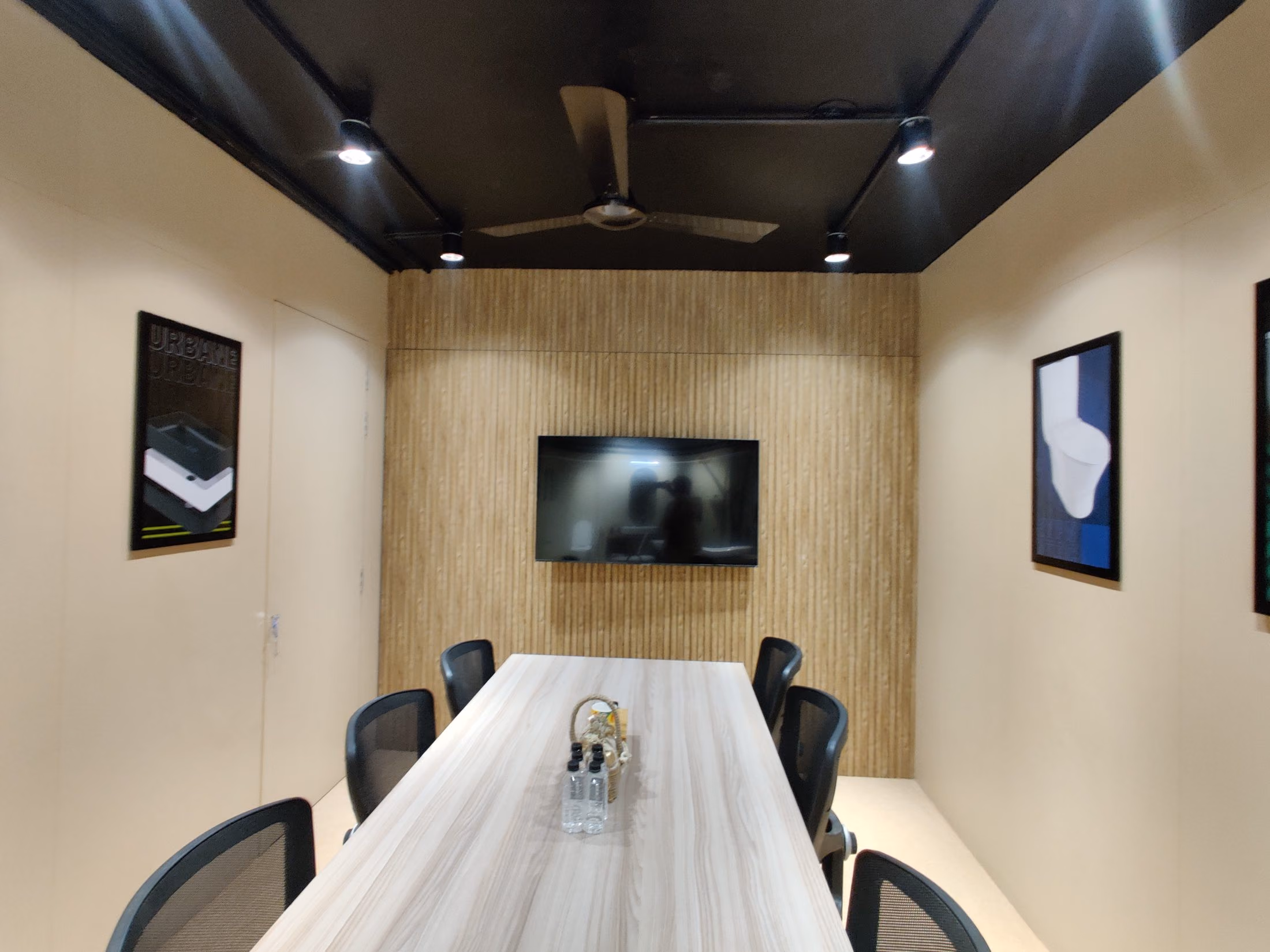 Biut Showroom 23