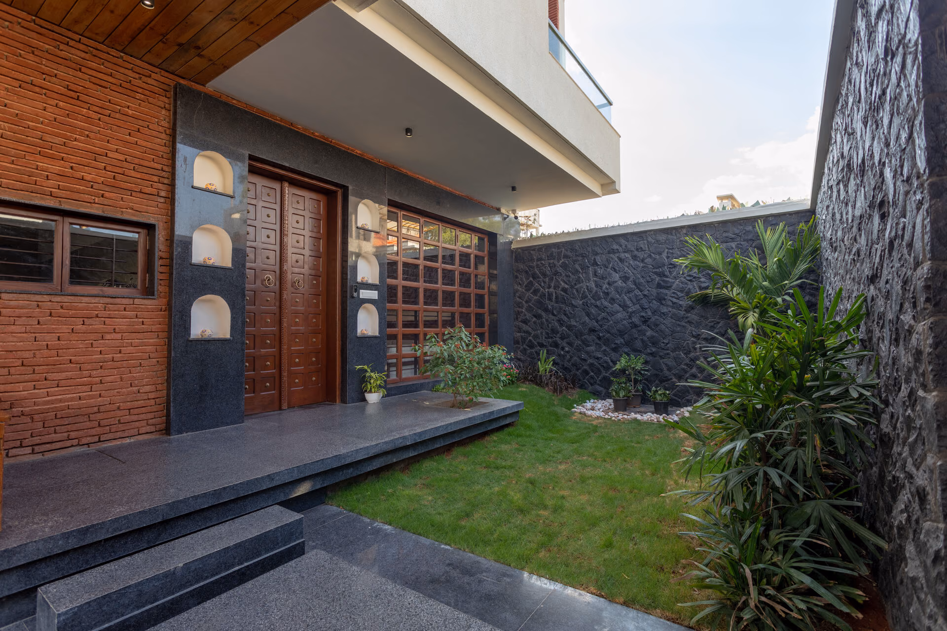 The Courtyard House 10