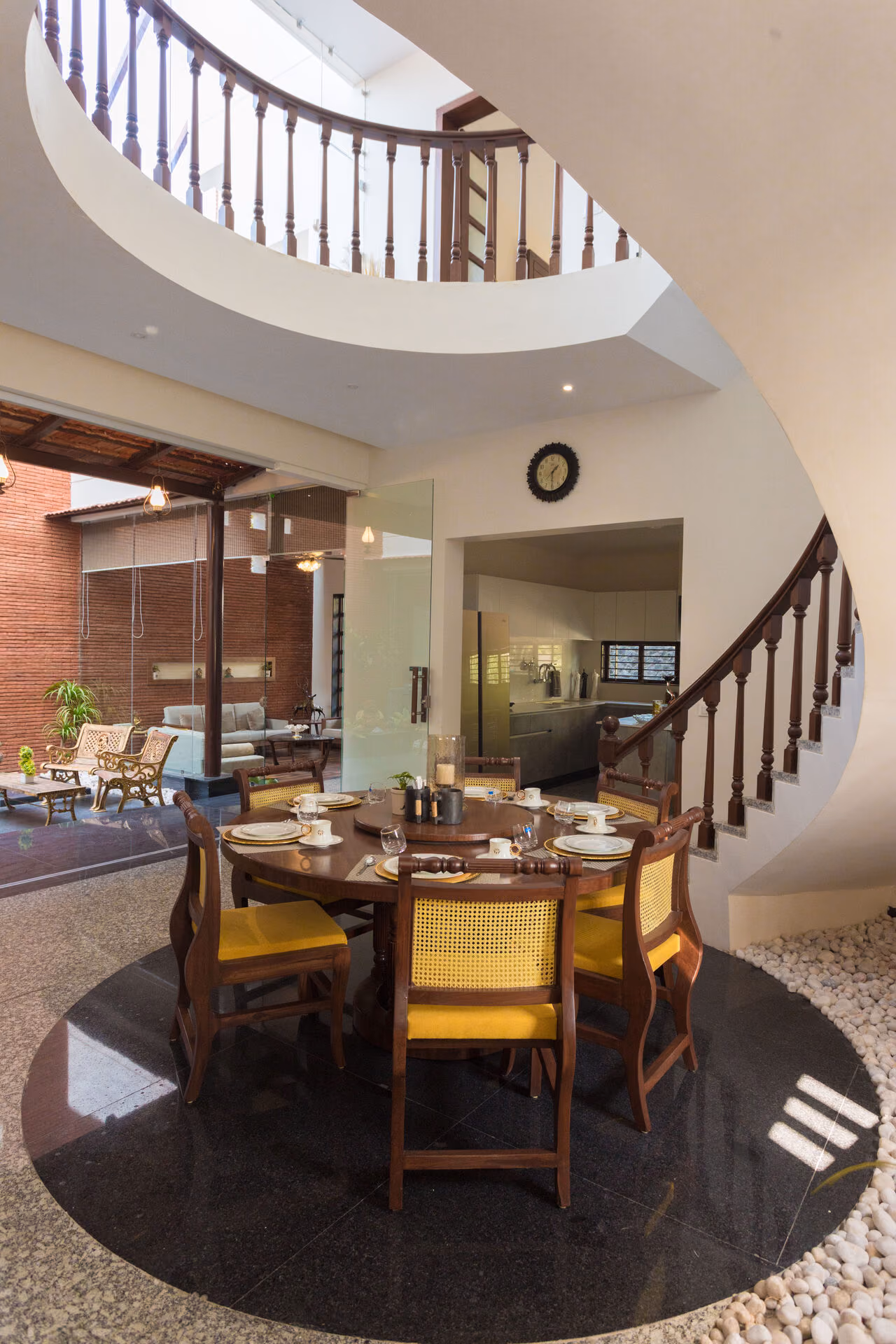 The Courtyard House 19