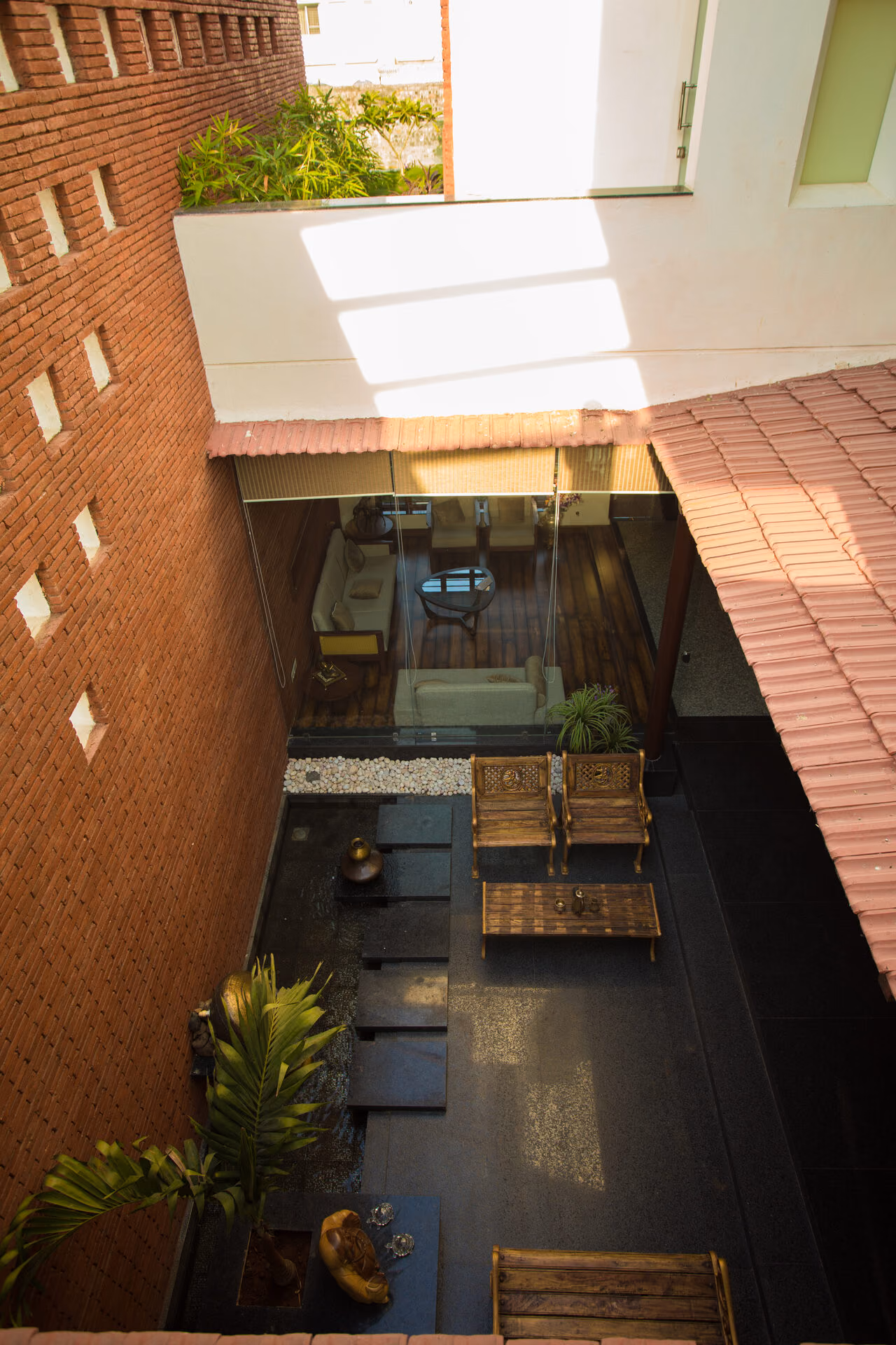 The Courtyard House 20