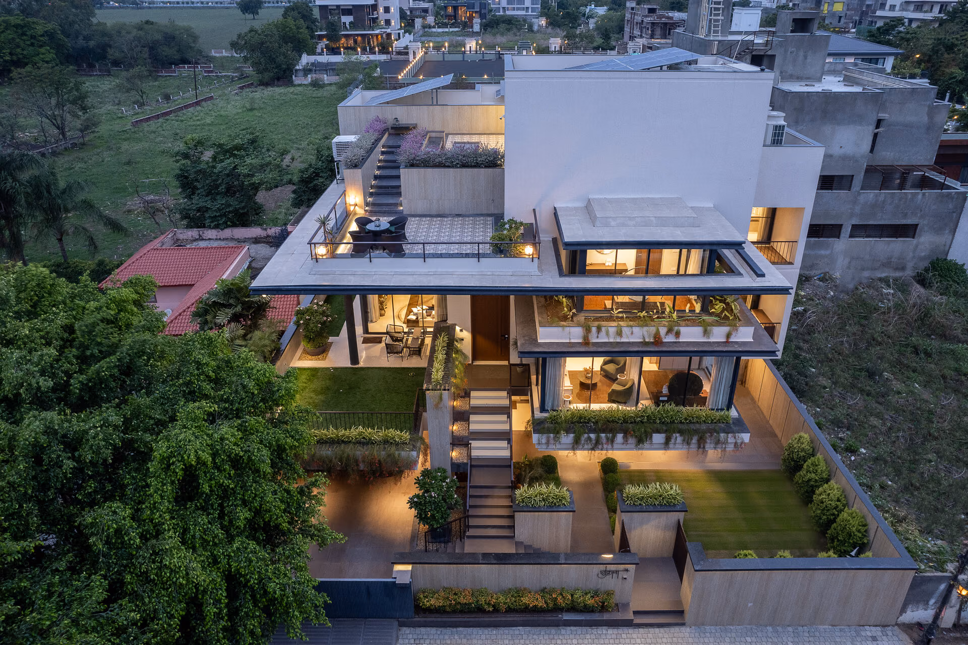House of Linear Lines 25
