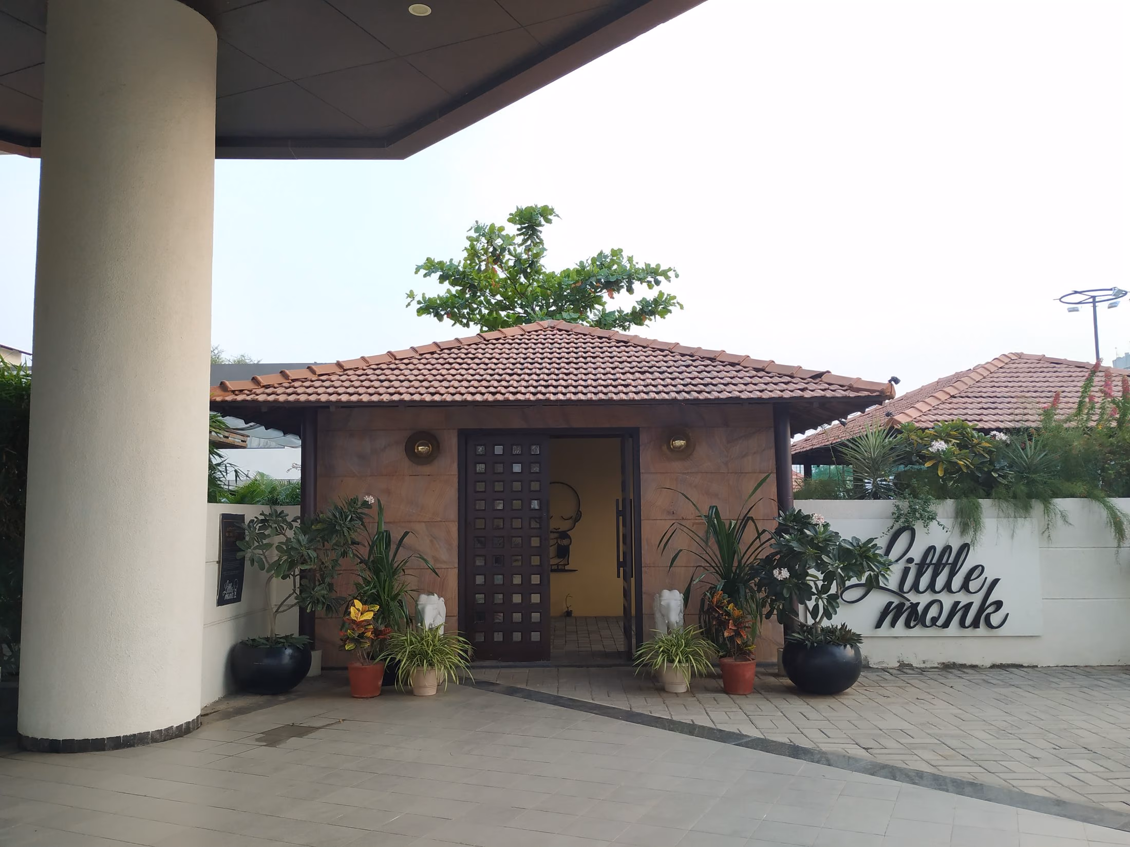 Little Monk Restaurant 12