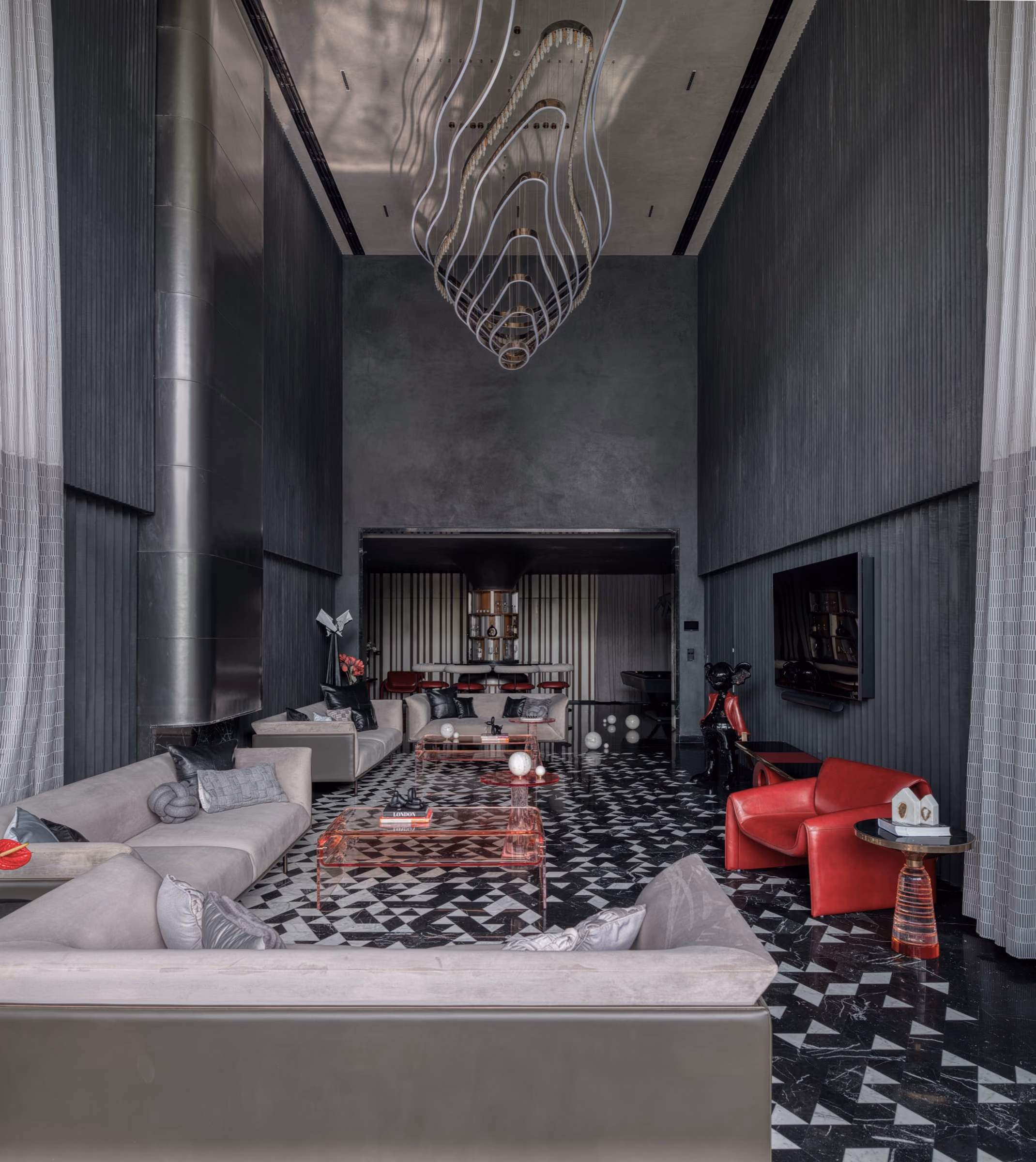The Monochrome Rouge 28