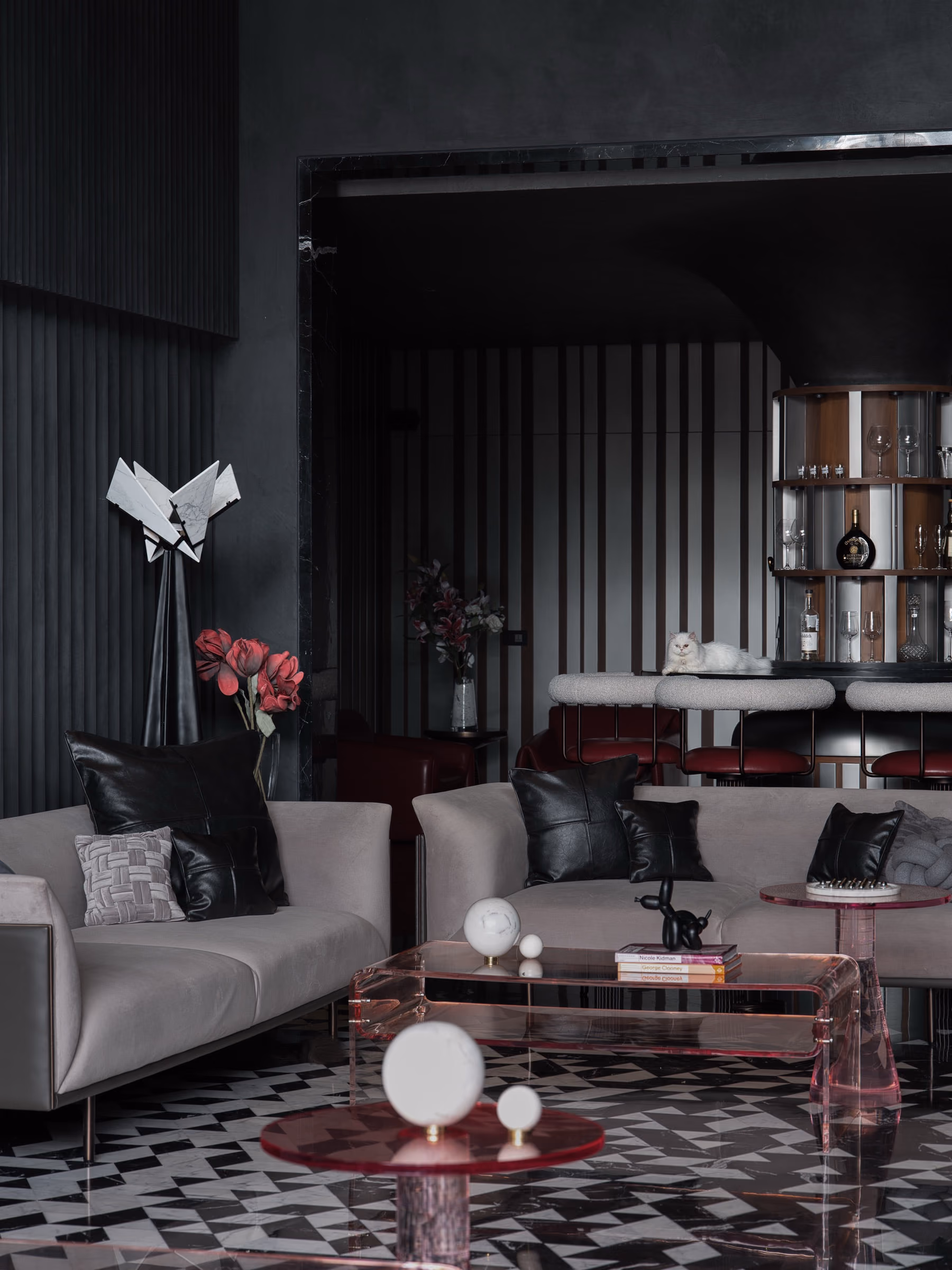 The Monochrome Rouge 29